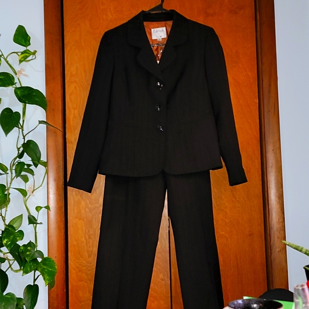 Women's Suit